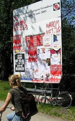 verkiezingsbord op Frederiksplein